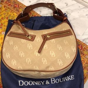 [BRAND NEW] Dooney and Bourke Handbag